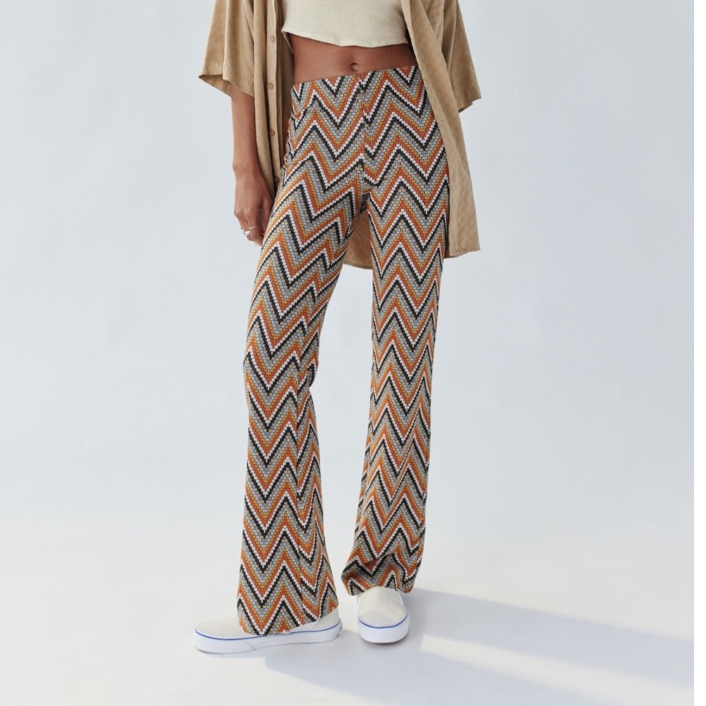 NWOT UO Bryn Pull-On Flare Pants